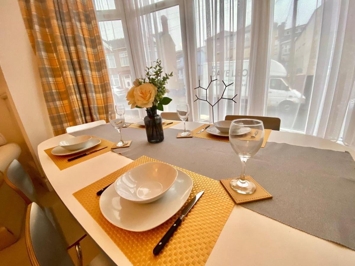 Blackpool Abode - The Buttercup Suite Extérieur photo